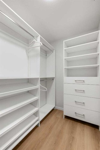 4113-550 Belmont Street, Calgary, AB - Indoor With Storage