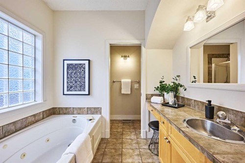 250 Strathridge Place Sw, Calgary, AB - Indoor Photo Showing Bathroom