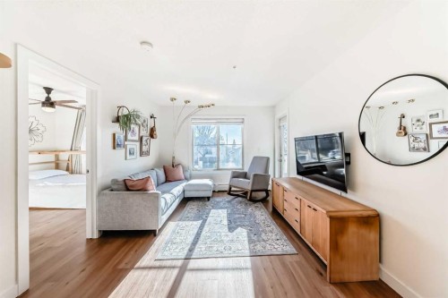 4213-1317 27 Street Se, Calgary, AB - Indoor Photo Showing Living Room
