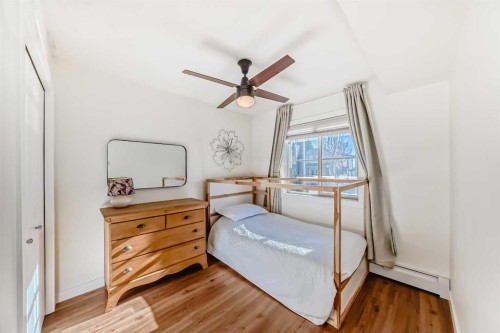 4213-1317 27 Street Se, Calgary, AB - Indoor Photo Showing Bedroom