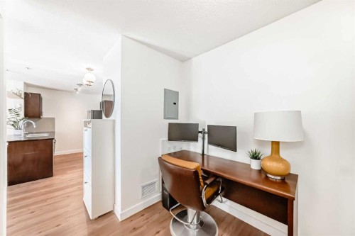 4213-1317 27 Street Se, Calgary, AB - Indoor Photo Showing Office