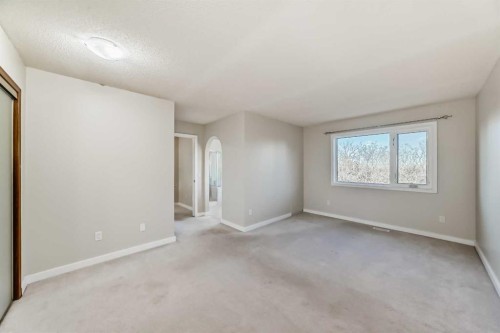 2740 Signal Hill Drive Sw, Calgary, AB - Indoor Photo Showing Other Room