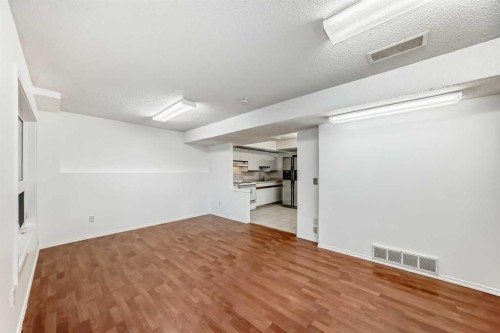 2740 Signal Hill Drive Sw, Calgary, AB - Indoor Photo Showing Other Room