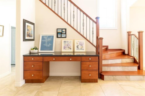 1421 40 Street Sw, Calgary, AB - Indoor Photo Showing Other Room