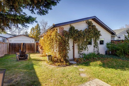 150 Midcrest Crescent Se, Calgary, AB - Outdoor