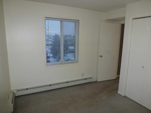 3409-1620 70 Street Se, Calgary, AB - Indoor Photo Showing Other Room