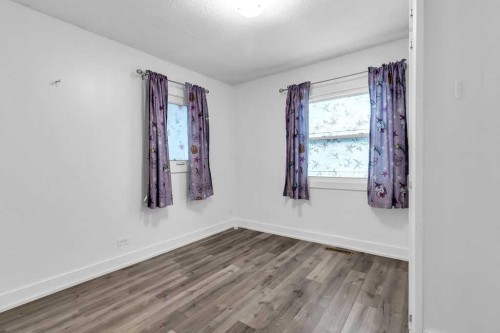 1212 Bantry Street Ne, Calgary, AB - Indoor Photo Showing Other Room