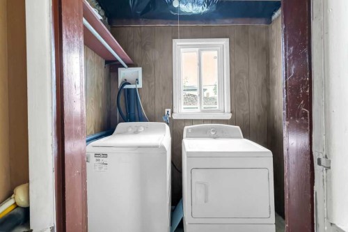 1212 Bantry Street Ne, Calgary, AB - Indoor Photo Showing Laundry Room