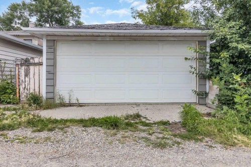 1212 Bantry Street Ne, Calgary, AB - Outdoor