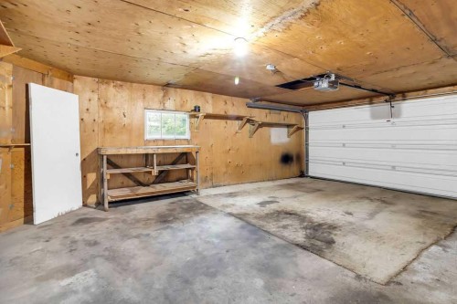 1212 Bantry Street Ne, Calgary, AB - Indoor Photo Showing Garage