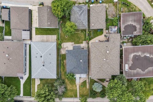 1212 Bantry Street Ne, Calgary, AB - Outdoor