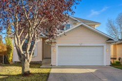 137 Sceptre Court NW Calgary, AB T3L 1X9