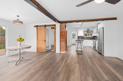 260 2 Avenue, Drumheller, AB - Indoor Photo Showing Other Room