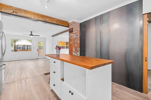 260 2 Avenue, Drumheller, AB - Indoor