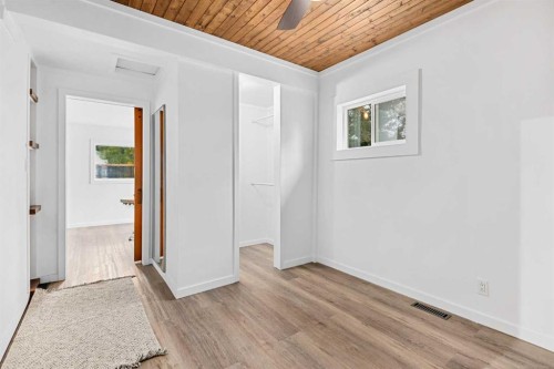 260 2 Avenue, Drumheller, AB - Indoor Photo Showing Other Room