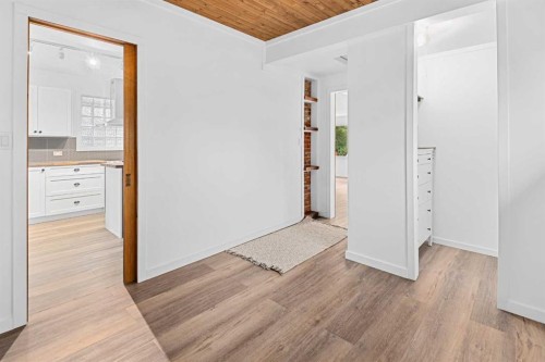 260 2 Avenue, Drumheller, AB - Indoor Photo Showing Other Room