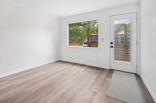 260 2 Avenue, Drumheller, AB - Indoor Photo Showing Other Room