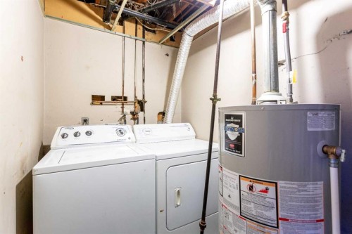 4004 79 Street Nw, Calgary, AB - Indoor Photo Showing Other Room