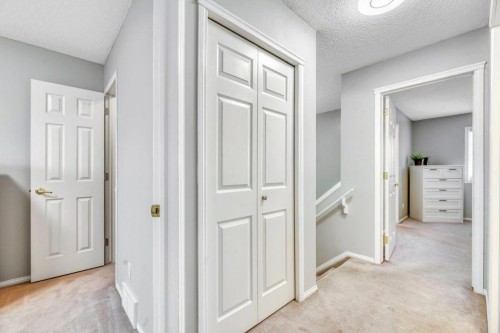 17 Taravista Way Ne, Calgary, AB - Indoor Photo Showing Other Room