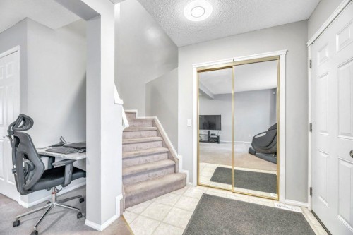 17 Taravista Way Ne, Calgary, AB - Indoor