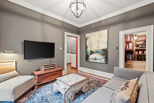 1314 Shelbourne Street Sw, Calgary, AB - Indoor Photo Showing Other Room