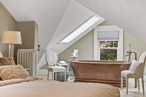 1314 Shelbourne Street Sw, Calgary, AB - Indoor Photo Showing Bedroom