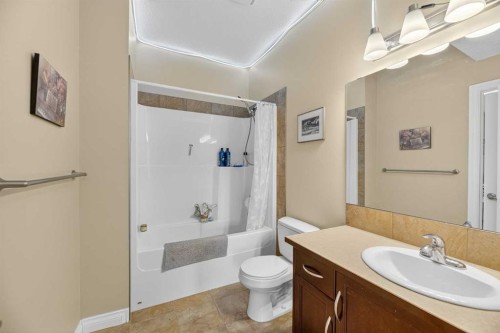 33337 Range Road 42, Rural Mountain View County, AB - Indoor Photo Showing Bathroom