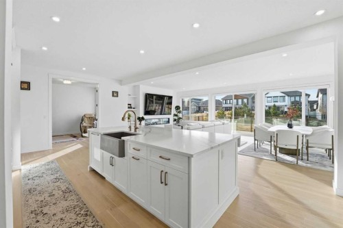 65 Rowmont Link Nw, Calgary, AB - Indoor Photo Showing Kitchen