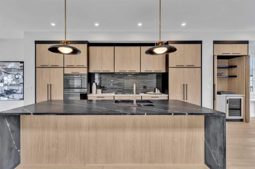 330 Normandy Drive Sw, Calgary, AB - Indoor Photo Showing Kitchen