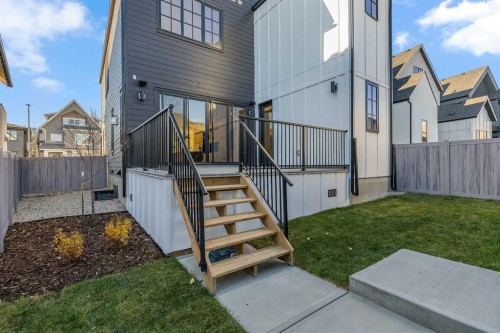 330 Normandy Drive Sw, Calgary, AB - Outdoor