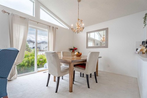 41 Everridge Court Sw, Calgary, AB - Indoor Photo Showing Dining Room