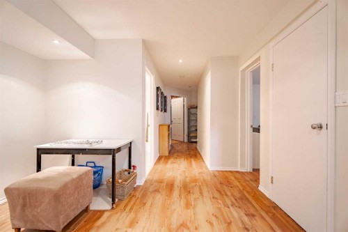 41 Everridge Court Sw, Calgary, AB - Indoor Photo Showing Other Room