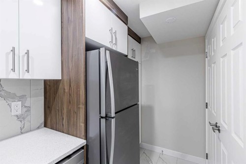 1430 Kings Heights Boulevard Se, Airdrie, AB - Indoor