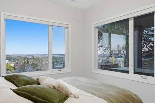 146 Springbluff Heights Sw, Calgary, AB - Indoor Photo Showing Bedroom