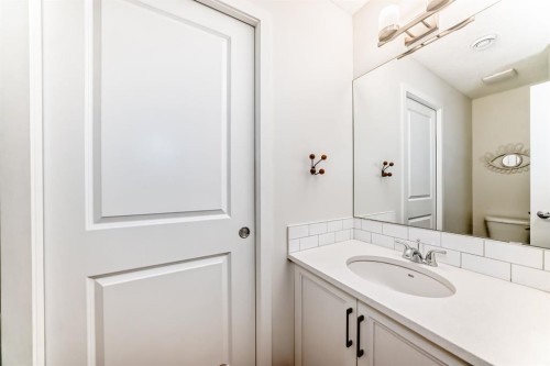 802-250 Fireside View, Cochrane, AB - Indoor Photo Showing Bathroom