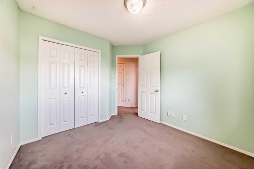 715 Copperfield Boulevard Se, Calgary, AB - Indoor