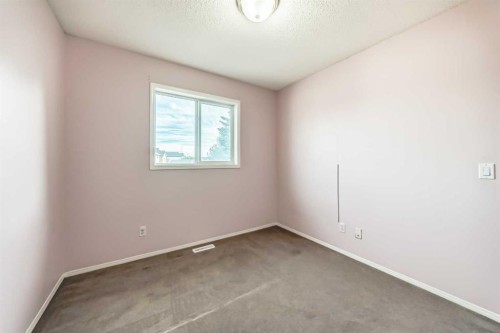 715 Copperfield Boulevard Se, Calgary, AB - Indoor Photo Showing Other Room