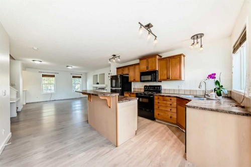 715 Copperfield Boulevard Se, Calgary, AB - Indoor Photo Showing Kitchen