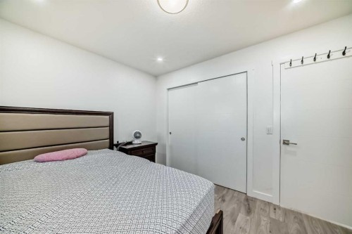204 Coral Keys Green Ne, Calgary, AB - Indoor Photo Showing Bedroom