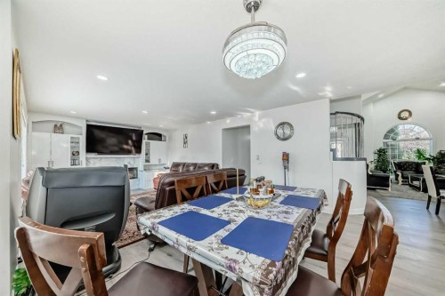 204 Coral Keys Green Ne, Calgary, AB - Indoor Photo Showing Dining Room