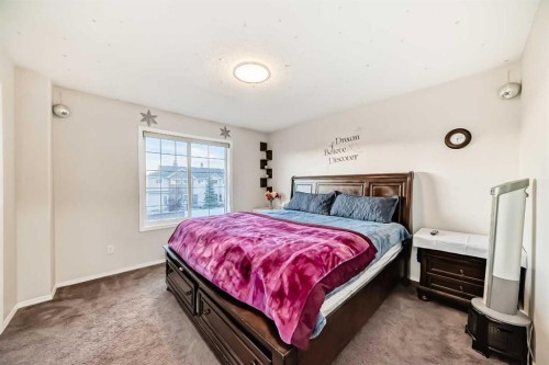 50 Tarawood Lane Ne, Calgary, AB - Indoor Photo Showing Bedroom