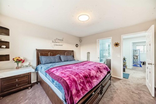 50 Tarawood Lane Ne, Calgary, AB - Indoor Photo Showing Bedroom
