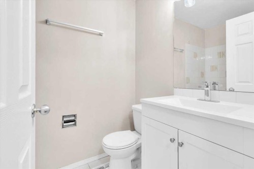 99 Shawmeadows Close Sw, Calgary, AB - Indoor Photo Showing Bathroom