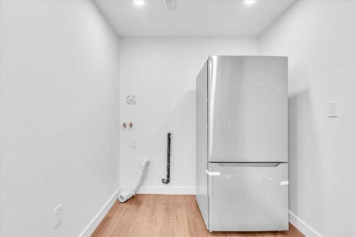 99 Shawmeadows Close Sw, Calgary, AB - Indoor Photo Showing Other Room