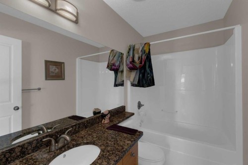 255 Panamount Lane Nw, Calgary, AB - Indoor Photo Showing Bathroom