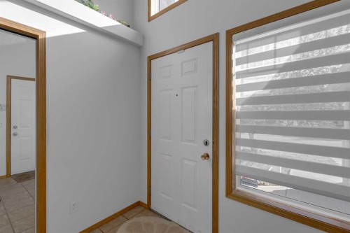 255 Panamount Lane Nw, Calgary, AB - Indoor Photo Showing Other Room