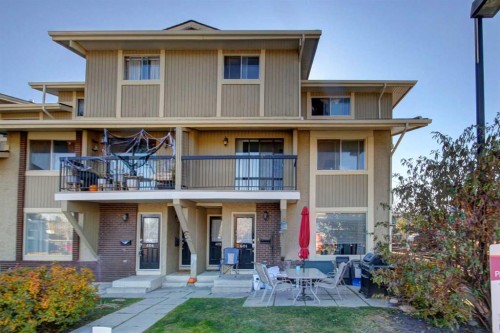 602-2200 Woodview Drive SW Calgary, AB T2W 3N6