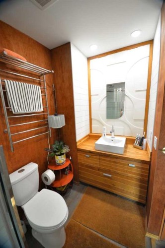 61 Cole Street, Red Deer, AB - Indoor Photo Showing Bathroom