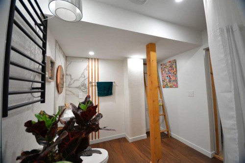 61 Cole Street, Red Deer, AB - Indoor Photo Showing Other Room