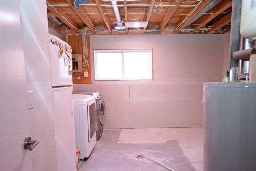 61 Cole Street, Red Deer, AB - Indoor Photo Showing Laundry Room